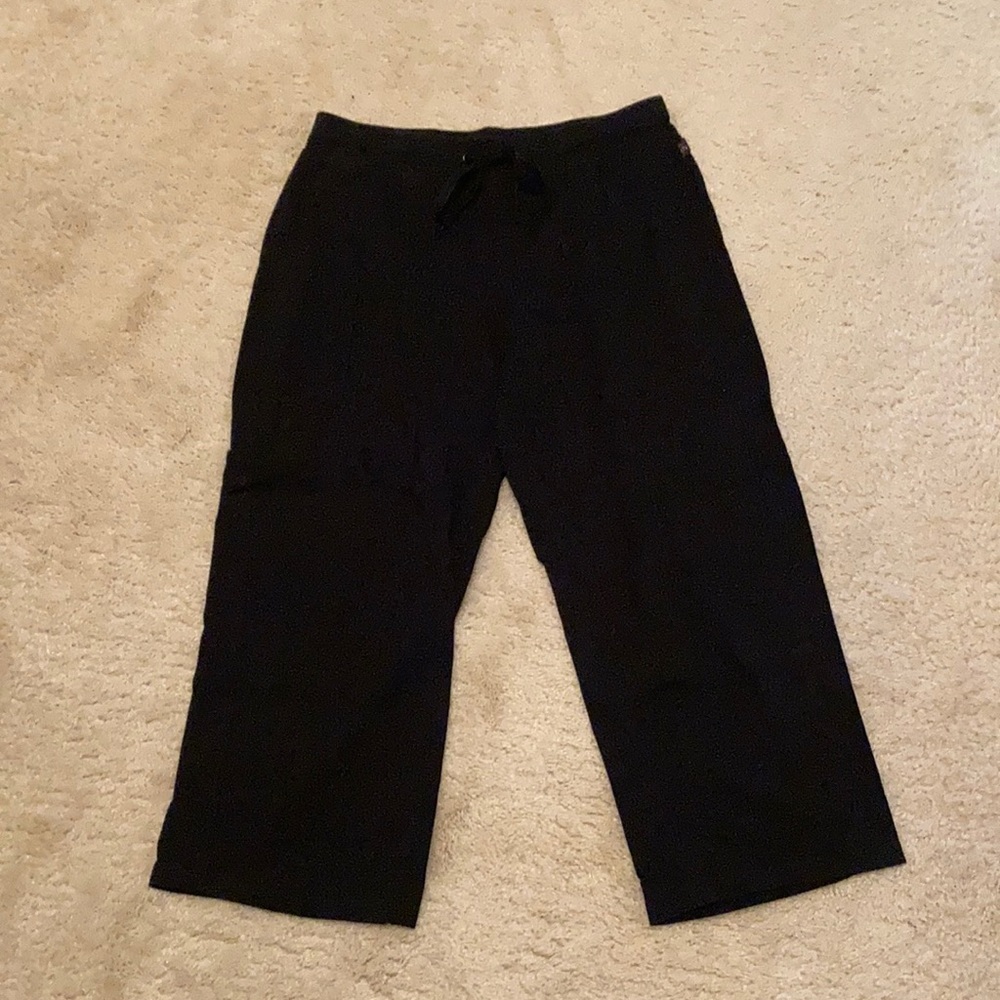 NY&CO Black Knit Capri Pants